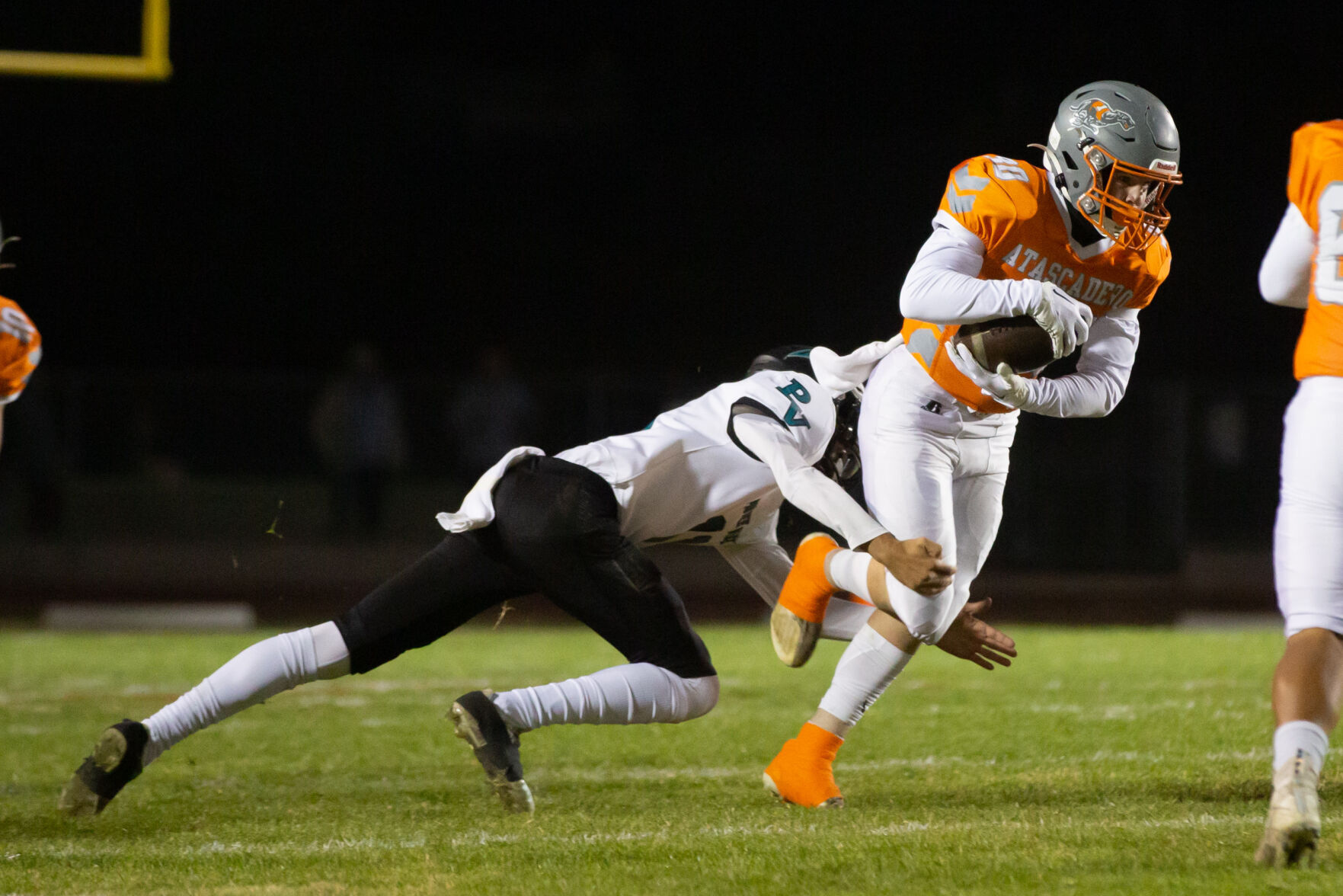 112522 Pioneer Atascadero Football 09.jpg